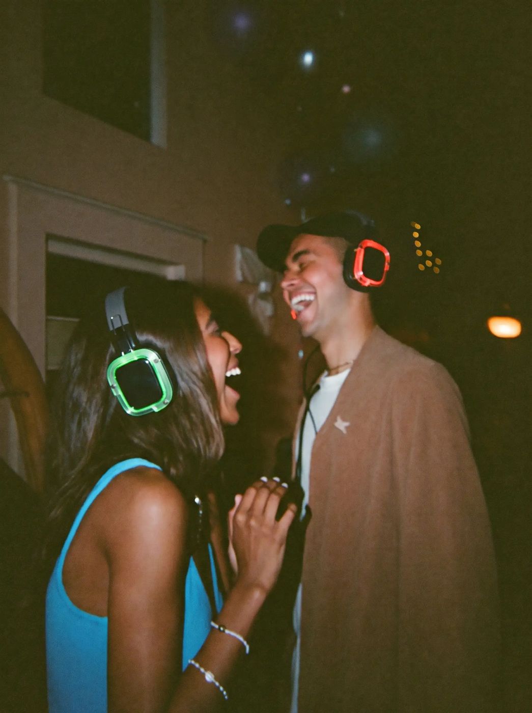 Geburtstagsparty mit Silent-Disco-Kopfhörern